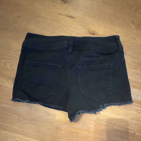 Refuge Black Denim Cut off Jean shorts size 0 - Picture 2 of 3